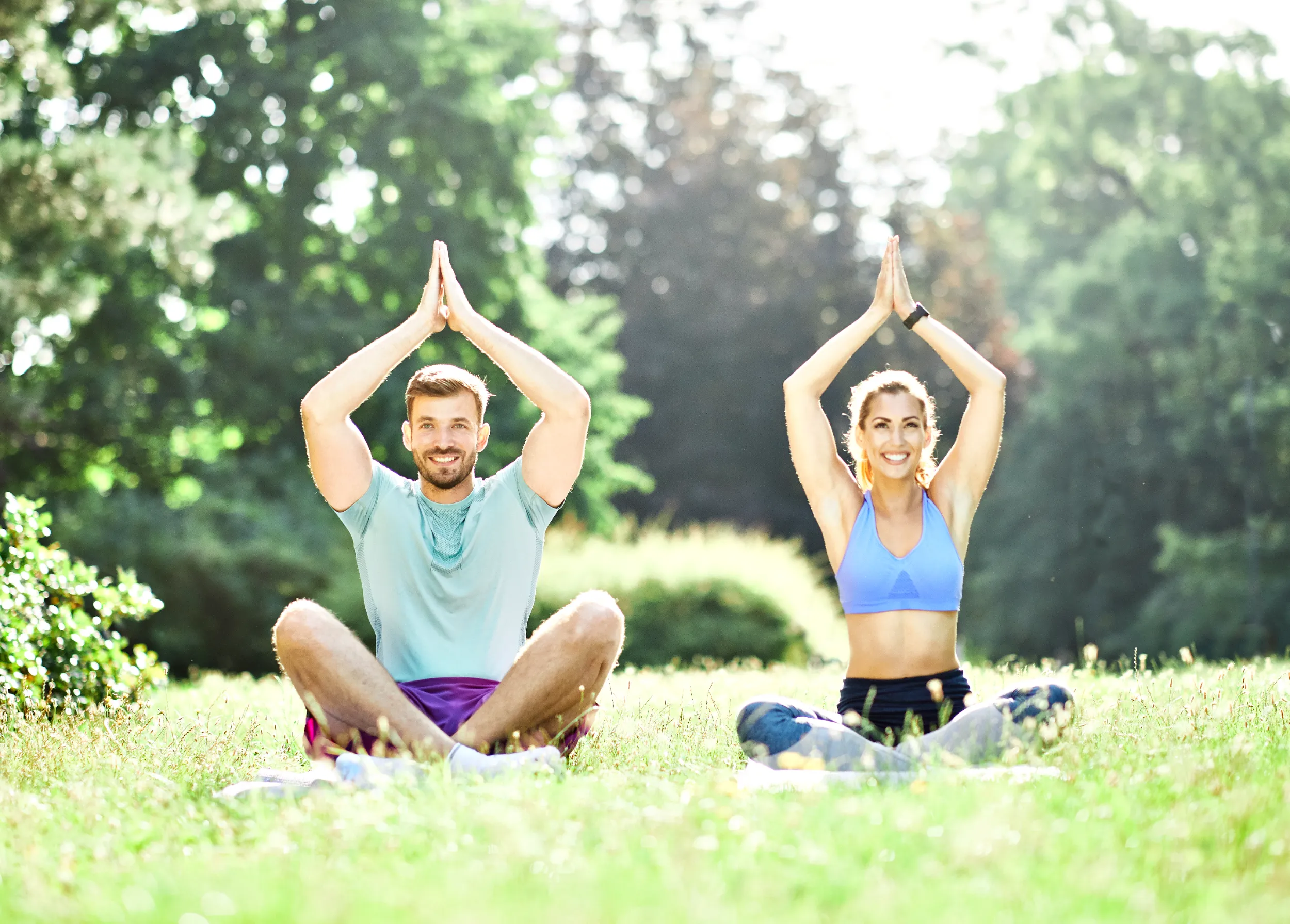 woman man couple yoga park outdoor lifestyle natur utc